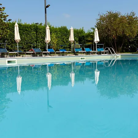 Novotel Sud Hotel 4*