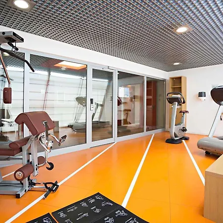 Novotel Sud מלון 4*