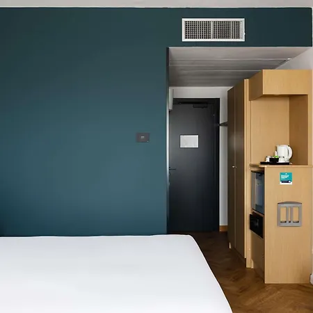 Novotel Sud מלון קאסרטה